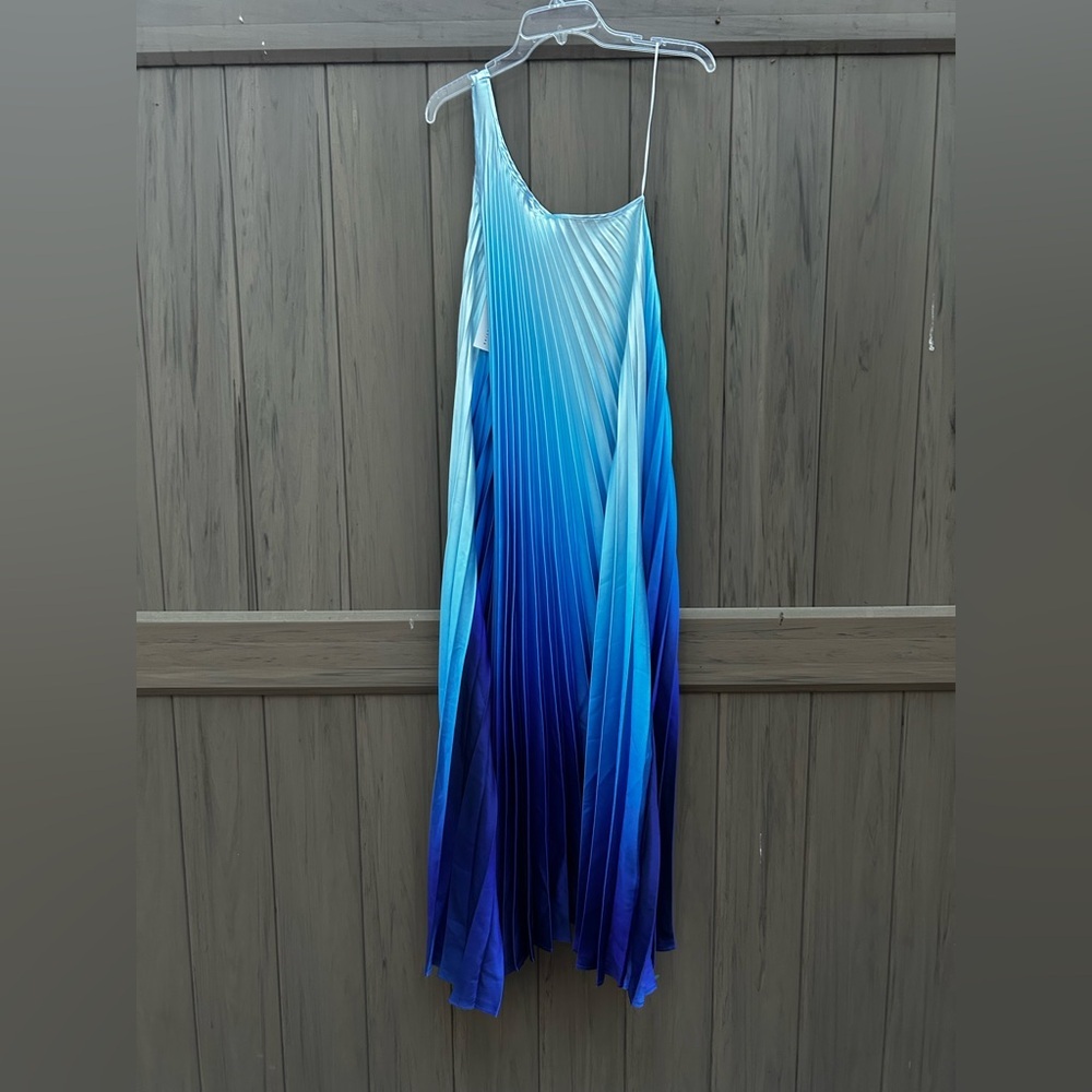 Delfi Collective Erica One Shoulder Pleated Maxi Dress Blue Ombre New With Tags! — image 3 of 8